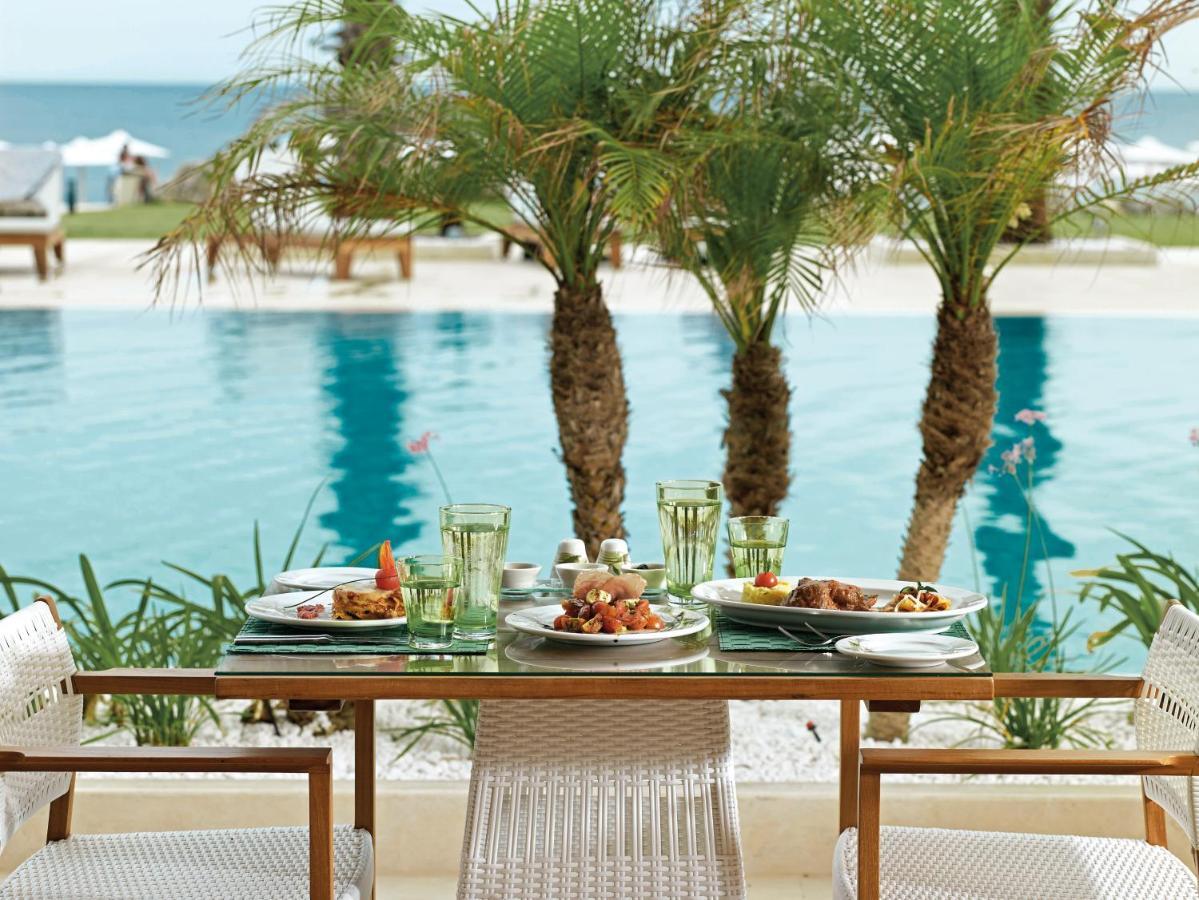 Mitsis Selection Alila Hotel Faliraki Bagian luar foto Poolside dining at the Four Seasons Resort